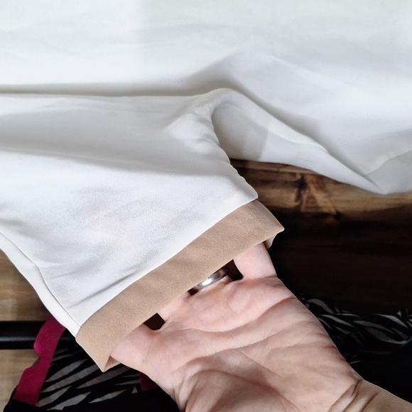 Soprano SIZE MEDIUM WHITE BLOUSE - Picture 3 of 6